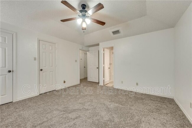 Building Photo - 3043 Modella Ave