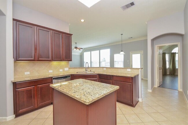 Building Photo - 6726 Oakman Ln