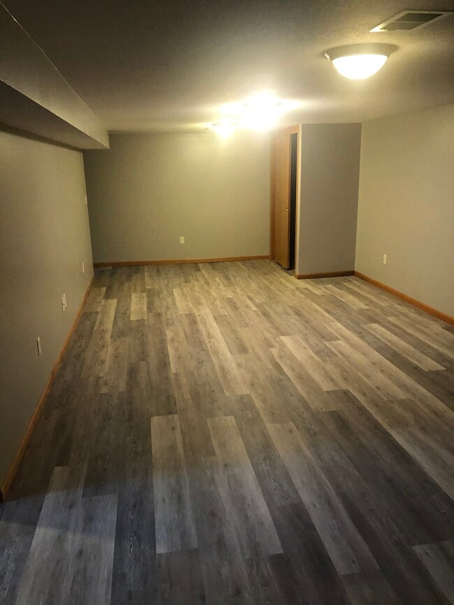 BASEMENT FAMILY ROOM - 125 15th St NE