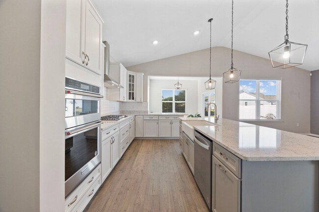 Building Photo - Modern 3 Bedroom 2 Bathroom Myrtle Beach Home