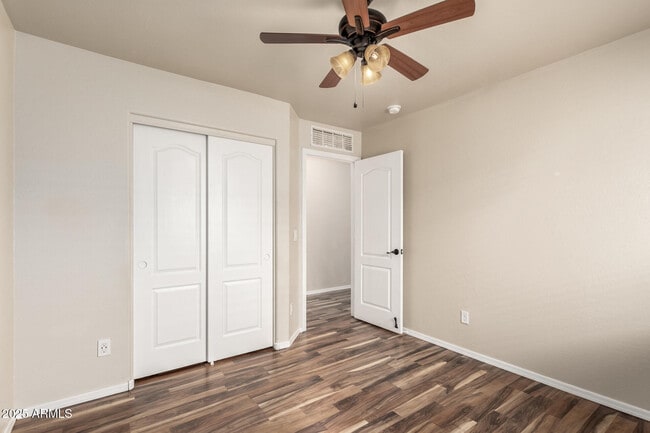 Building Photo - 5722 S 240th Dr