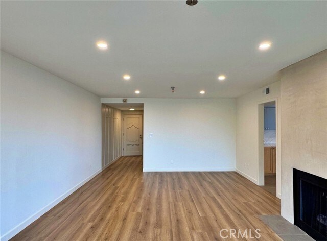 Building Photo - 230 S Catalina Ave