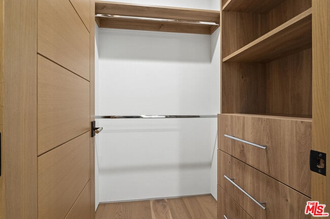 Building Photo - 5715 Troost Ave