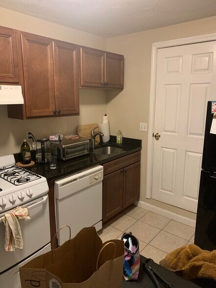 Building Photo - 28 Fleet St