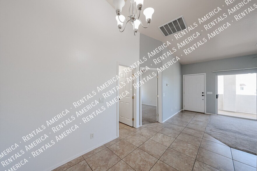 Building Photo - 2950 W Louise Dr