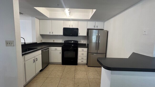 Building Photo - 735 SW 148th Ave