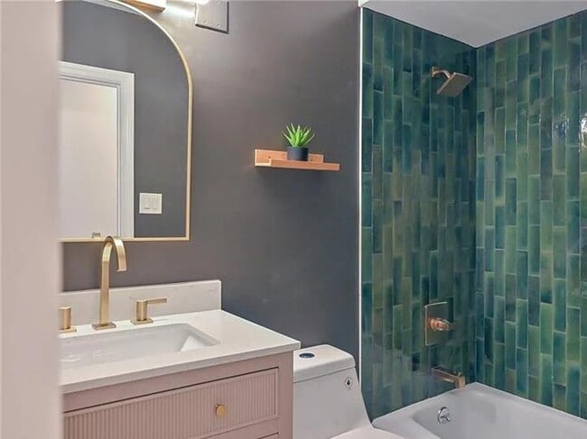 Building Photo - 2362 E 13th St