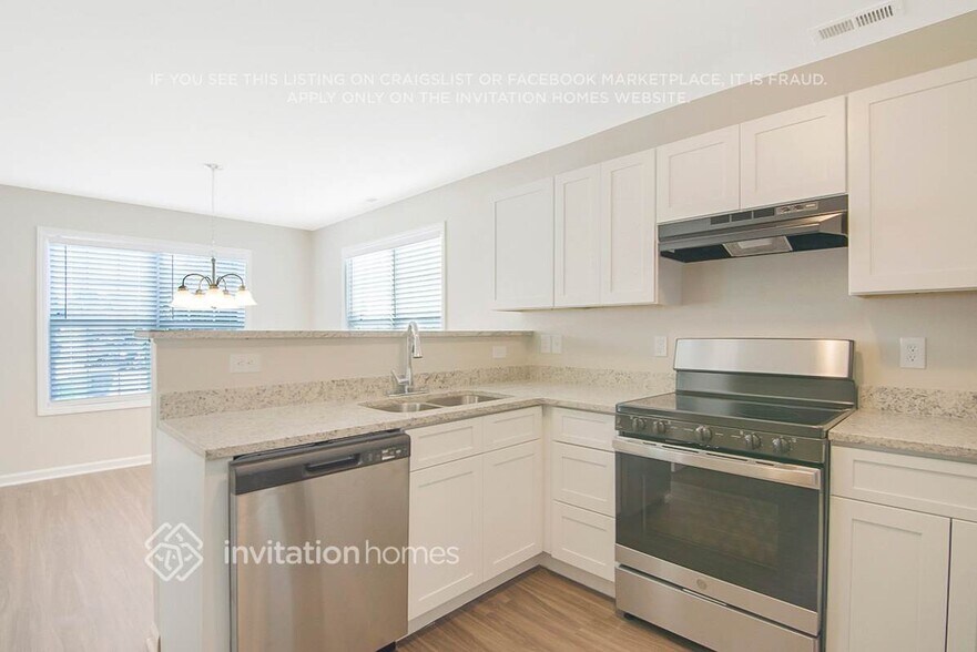 Building Photo - 3706 Wyndcliff Court