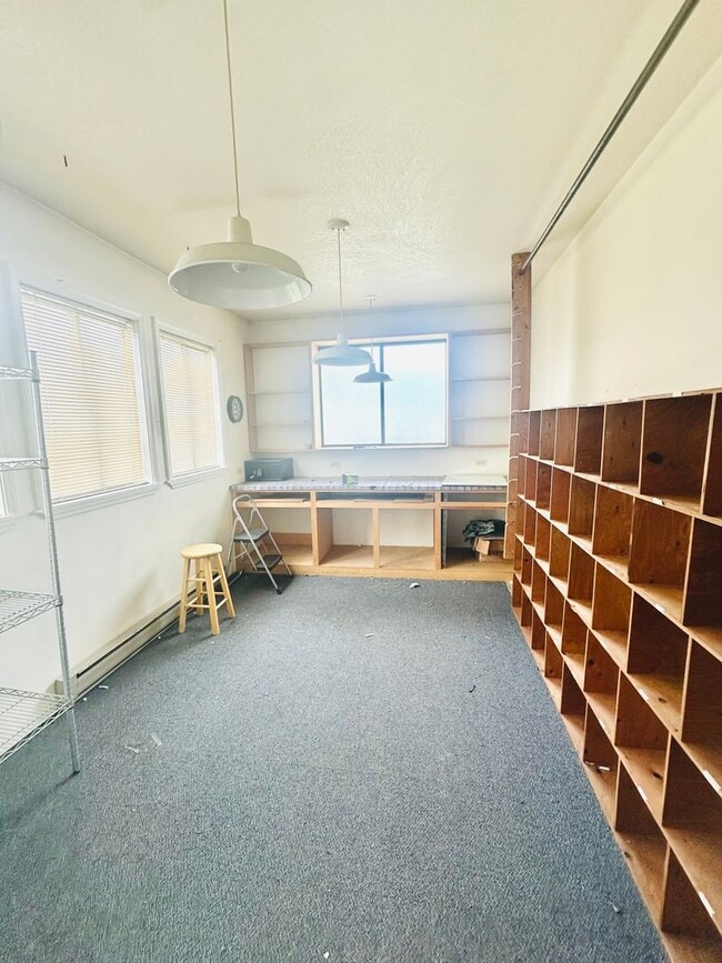 Building Photo - Gorgeous Kalispell home with Historical Charm