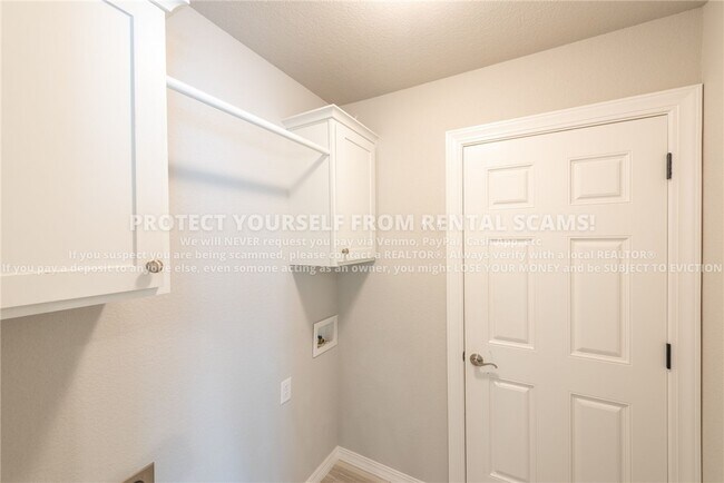 Building Photo - 4407 W Wales Dr