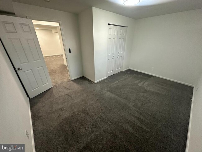 Building Photo - 2132 Robert Bowie Dr