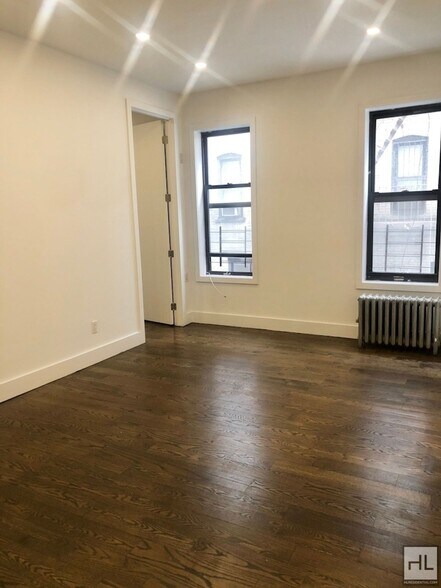 Building Photo - EASTERN PARKWAY / Spacious Crown Heights 1...