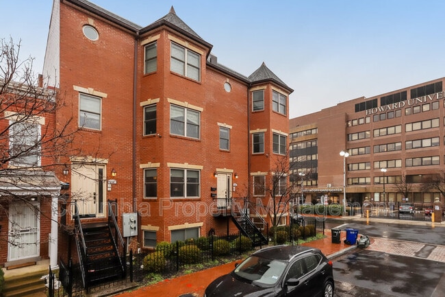 Building Photo - 442 Oakdale Pl NW