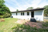 Building Photo - 4825 Cottonwood Dr