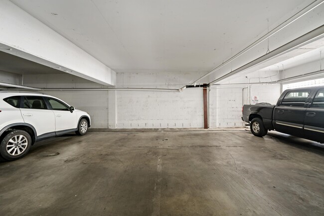 Building Photo - 1360 Shadow Lane114 M