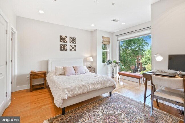 Building Photo - 440 Rhode Island Ave NW