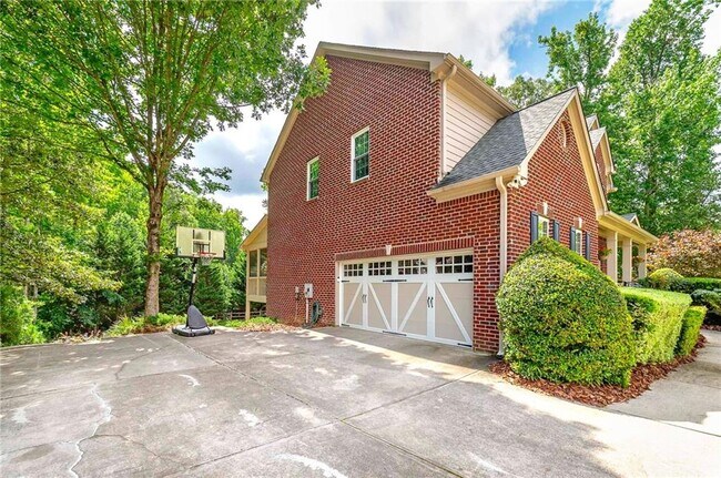 Building Photo - 1120 Bagwell Dr NW