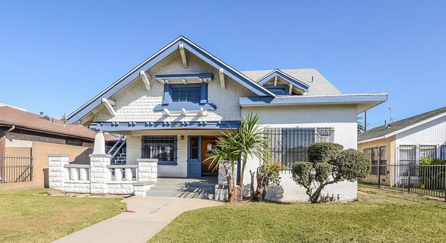 Primary Photo - 2926 1/2 Dalton Ave