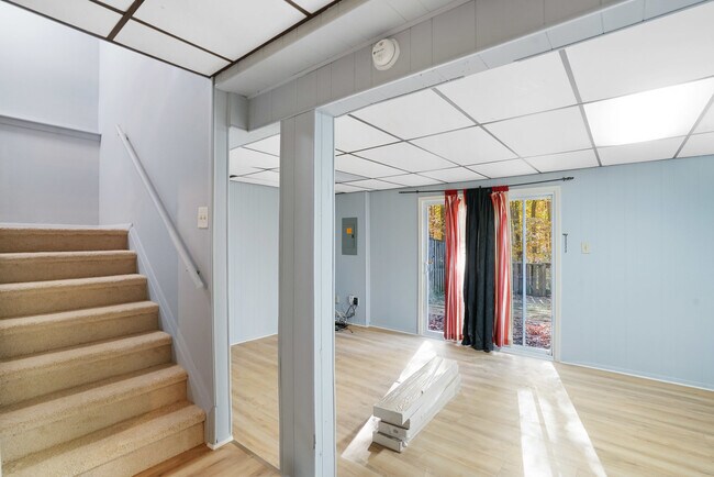 Building Photo - 8653 Bent Arrow Ct