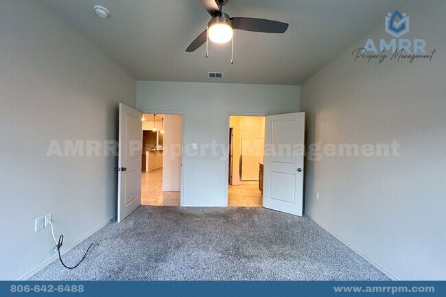 Building Photo - Luxury 2 Bedroom Townhome Available PRELEASE