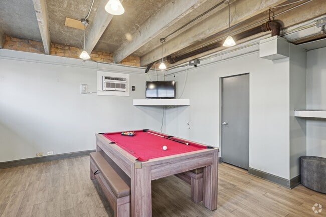 Building Photo - Barbizon Apartments
