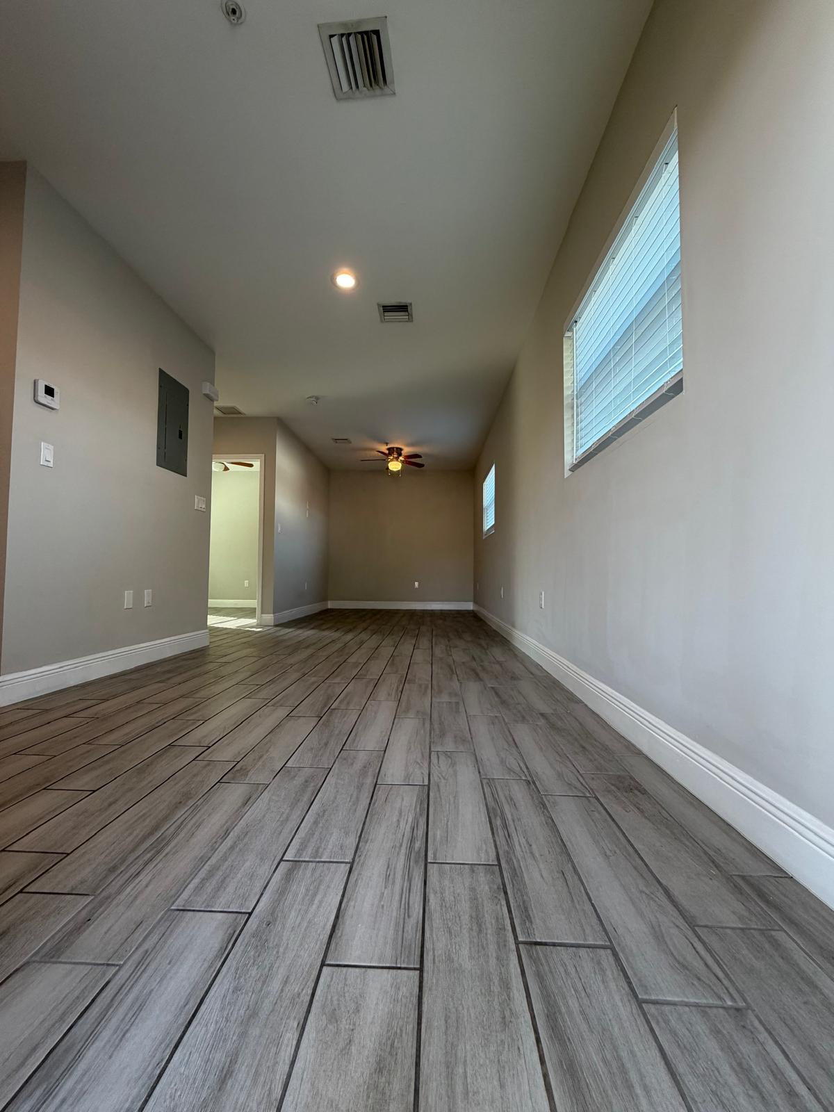 Building Photo - 1216 NW 6th Ct