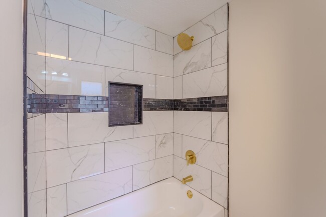 Building Photo - Completely redone 2 bedroom with 2 car garage