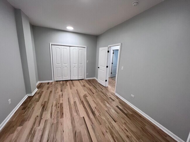 Building Photo - 1024 N Monticello Ave