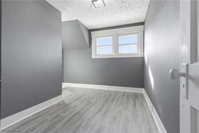 Building Photo - 1729 E 26th St