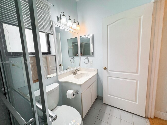Building Photo - 9080 Villa Portofino Cir