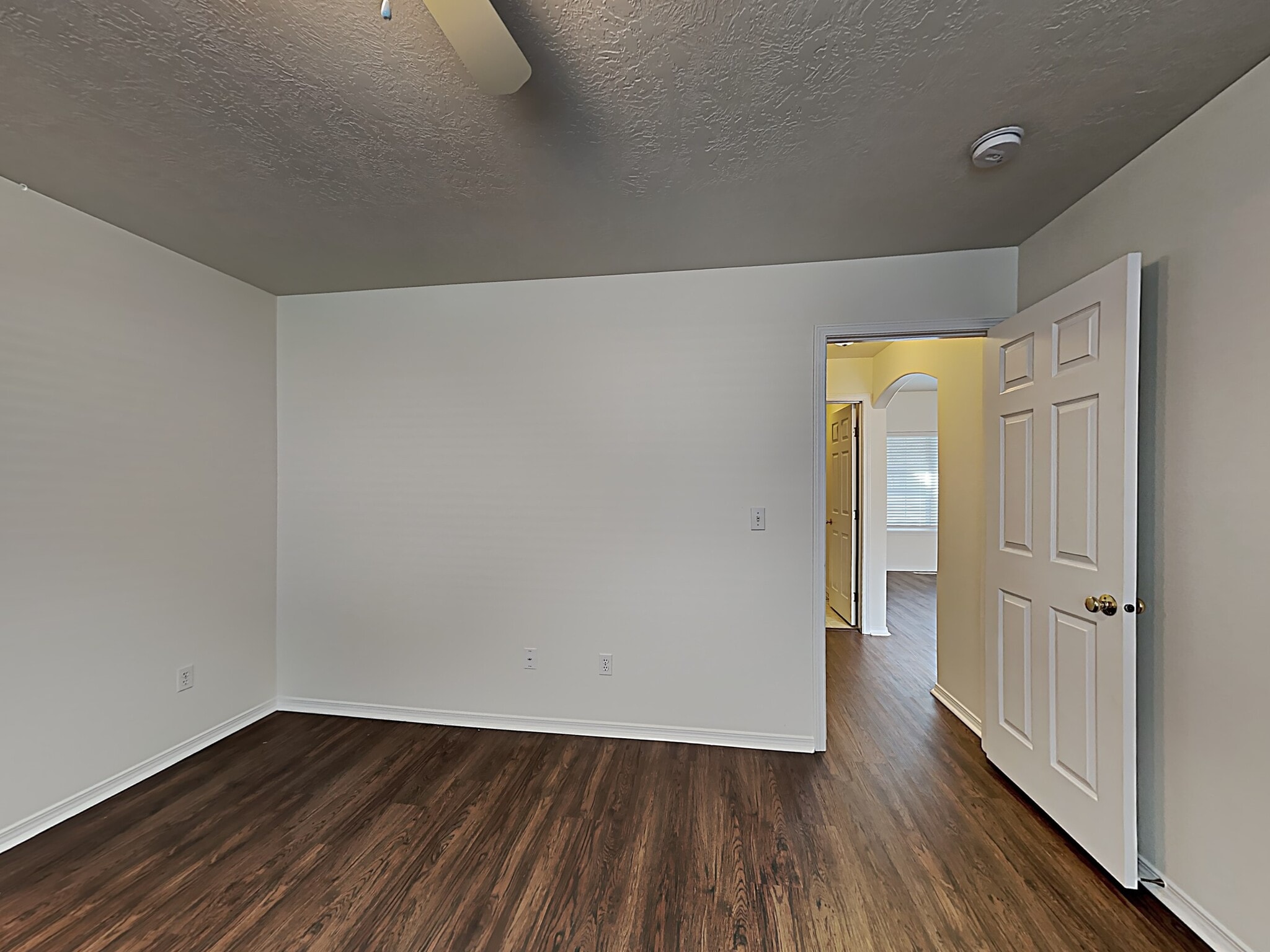 Building Photo - 802 NW 9th Pl