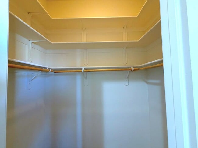 Building Photo - Spanish Springs 5bed/3bath - Move in Speci...