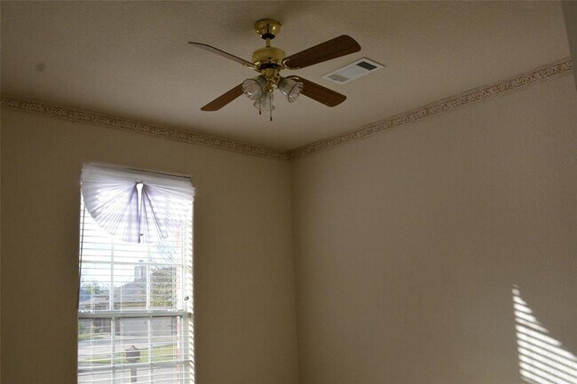 Primary Photo - 149 Silverbell Cir