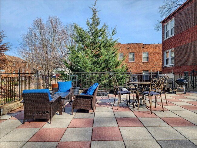 Building Photo - 7752 Wise Ave