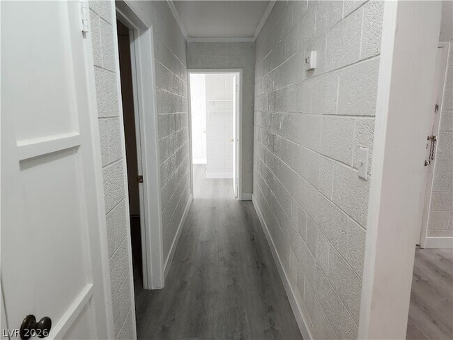 Building Photo - 4624 Evergreen Pl