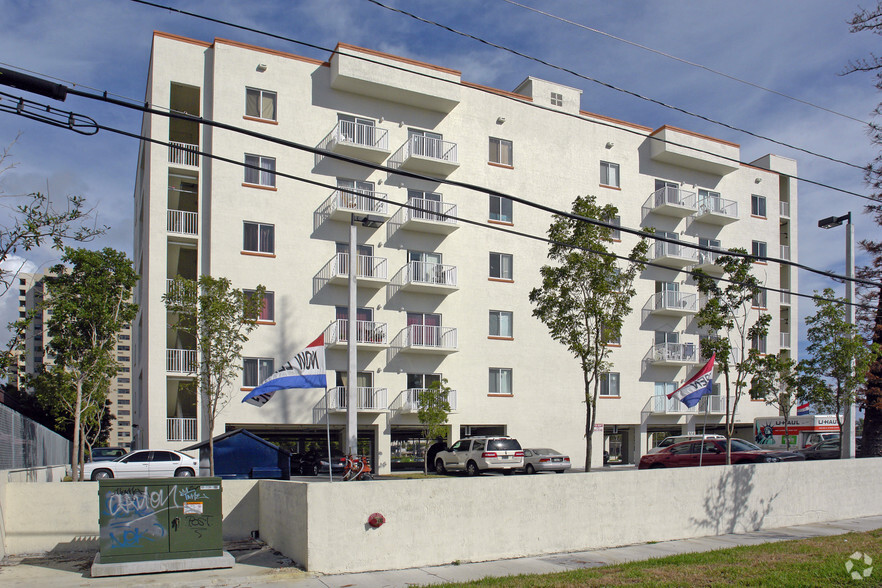 Building Photo - Cedars Apartments