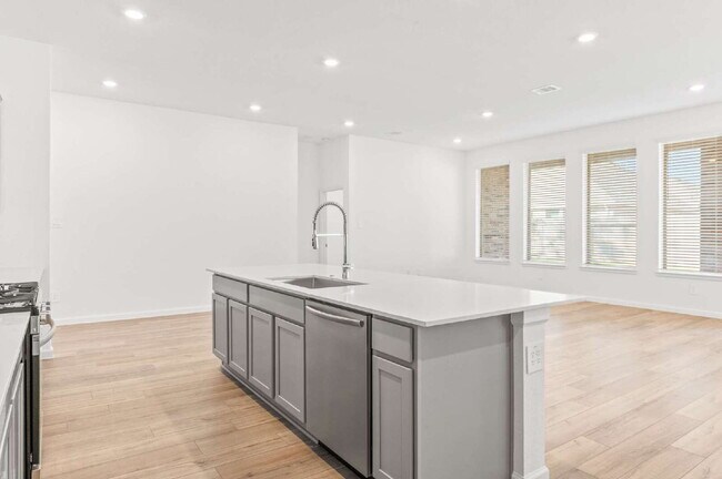 Building Photo - 18211 Saffron Sun St