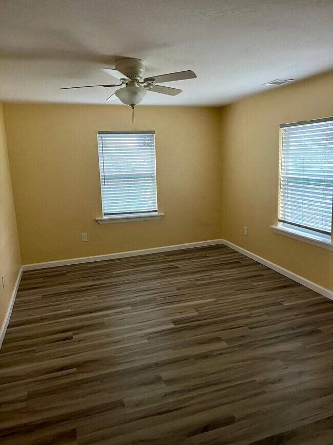 Building Photo - 6909 Hurley Wade Rd