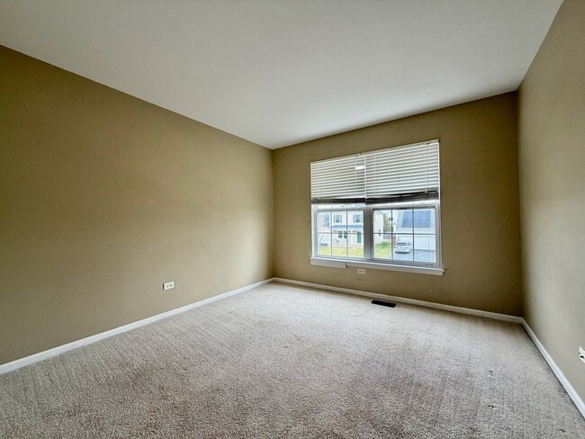 Building Photo - 2479 Montclair Ln