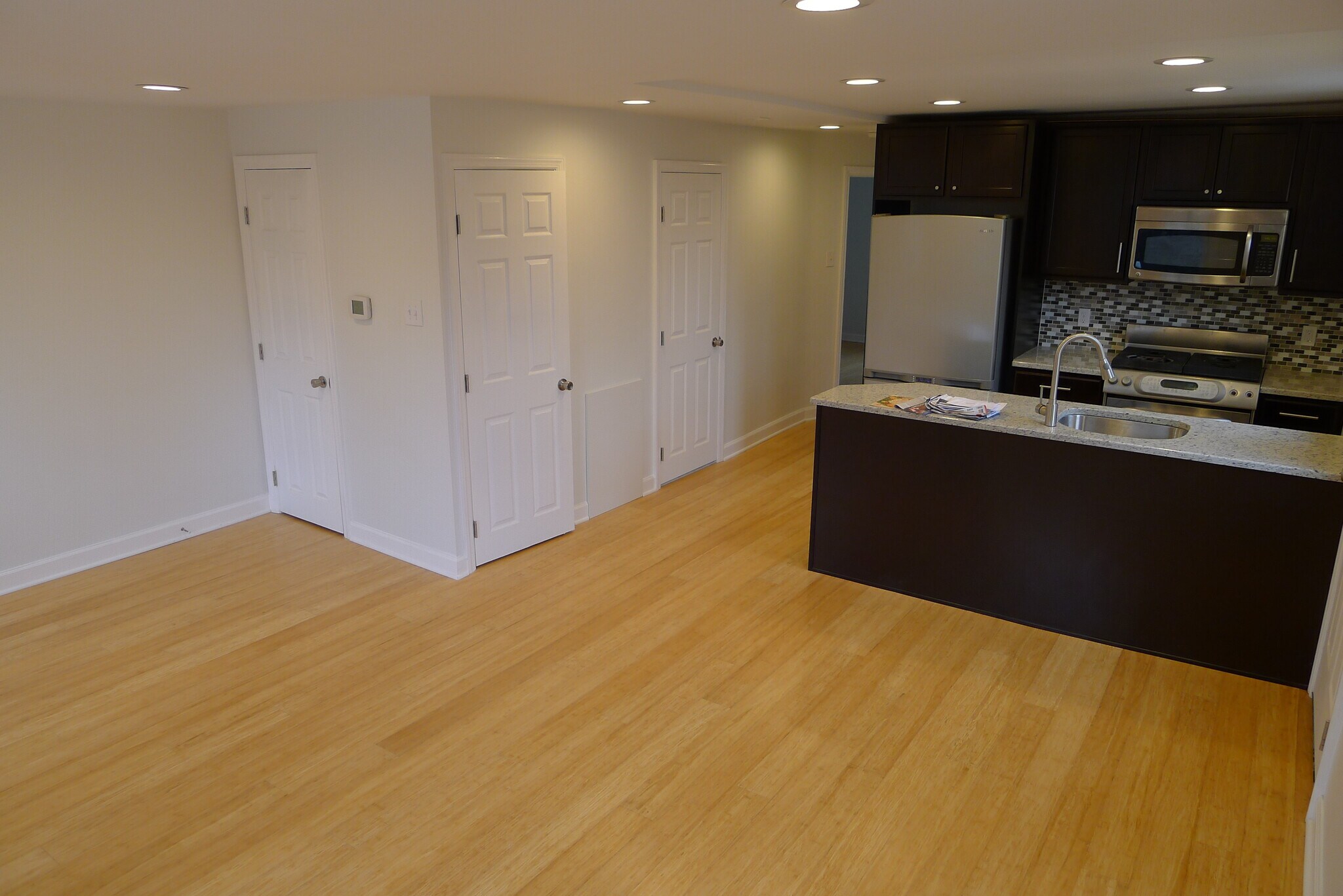 Building Photo - 278 Valley View Road