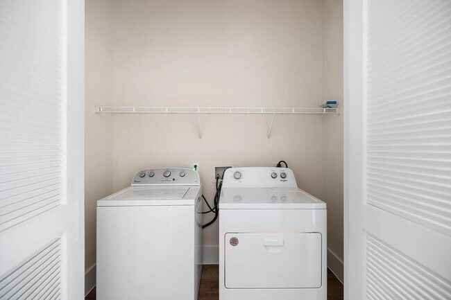 Building Photo - 1508 Blodgett St