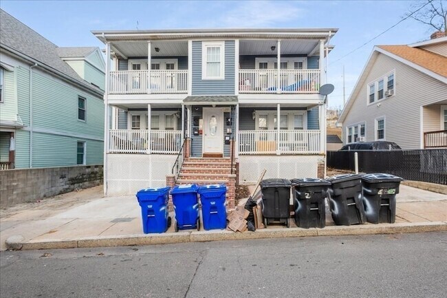 Building Photo - 75 Bellevue St