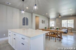 Building Photo - 30652 Oakview Dr