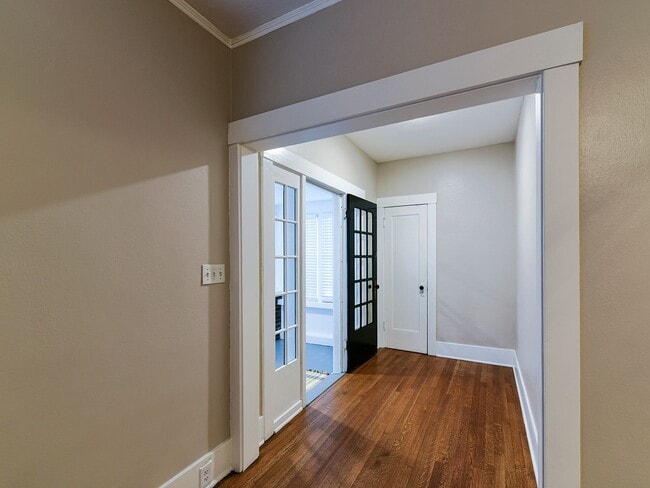 Building Photo - Beautifully Remodeled 2 Bedroom Craftsman Home near Downtown Auburn