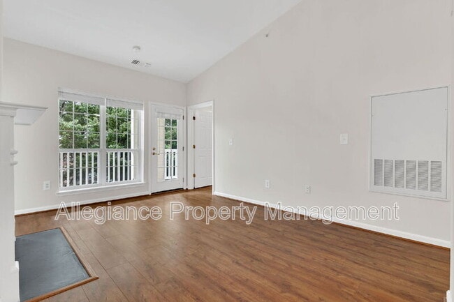 Building Photo - 4560 Strutfield Ln