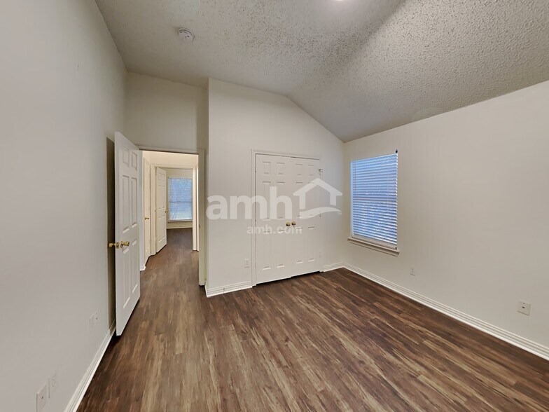 Building Photo - 6024 Silkcrest Trail