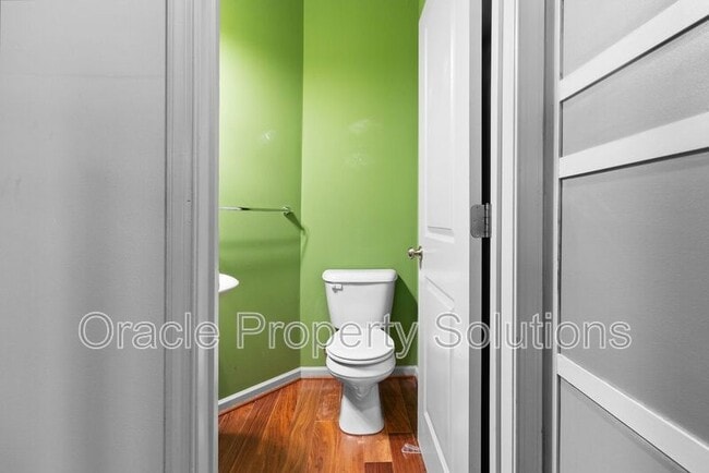 Building Photo - 1201 Falcon Point Dr