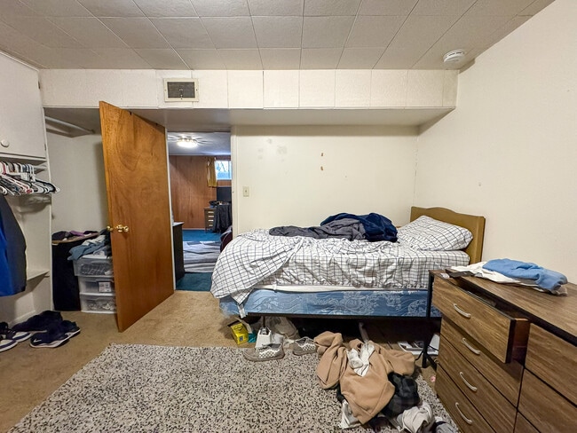 Building Photo - 845 E 820 N