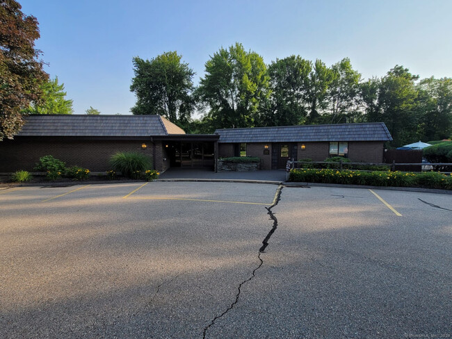 Building Photo - 60 Rambling Brook Ln