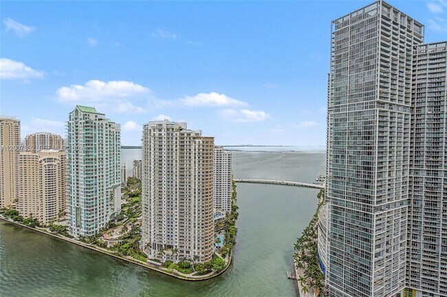 Building Photo - 300 Biscayne Blvd Way